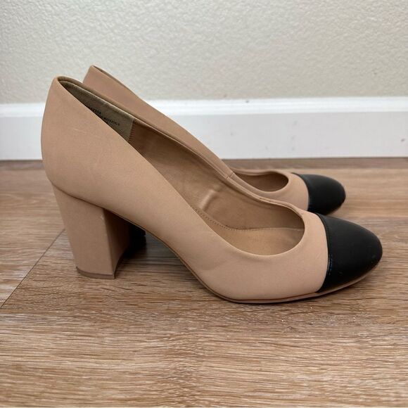 Torrid Beige Black Two-Tone Faux Leather Pump - Picture 4 of 12